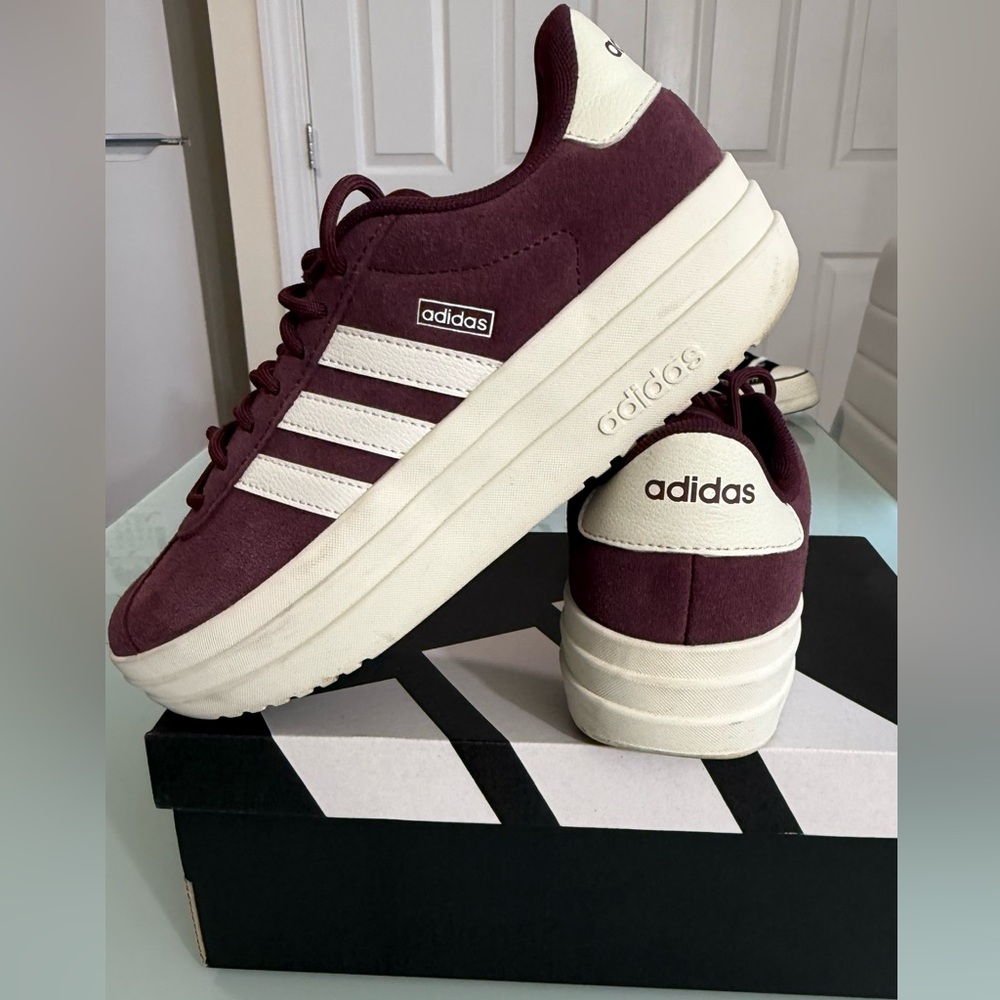 ❌SOLD Adidas Sneakers Burgundy White Women’s US 6 /UK 4.5 /EU 37⅓